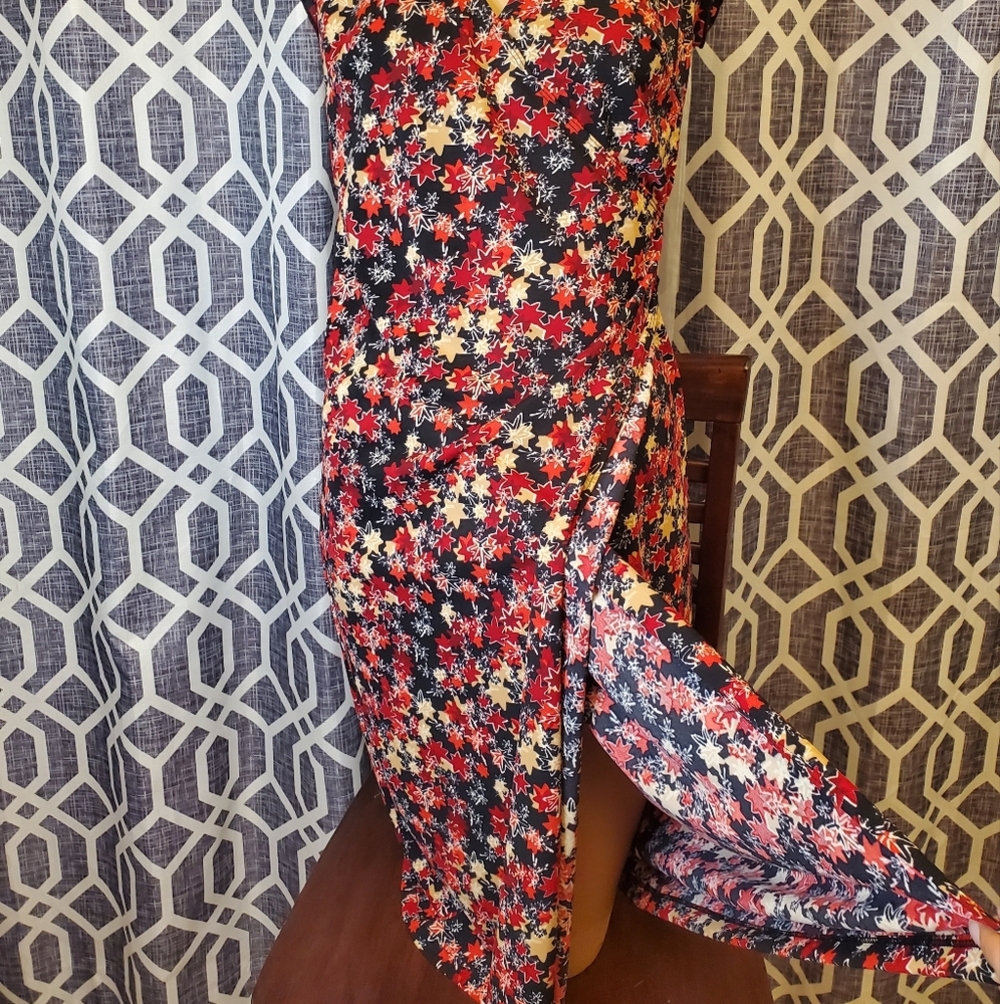 Beautiful Vintage Floral Dress - Picture 4 of 12